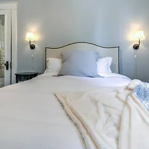 Elegant Colonial With Lovely Details And Character Memphis