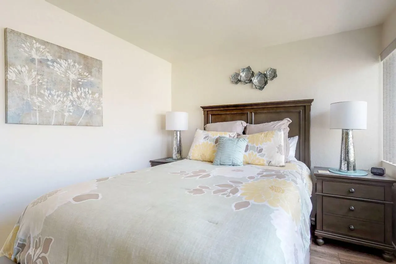 2 Bed 2 Bath Vacation Home In Scottsdale Holiday home