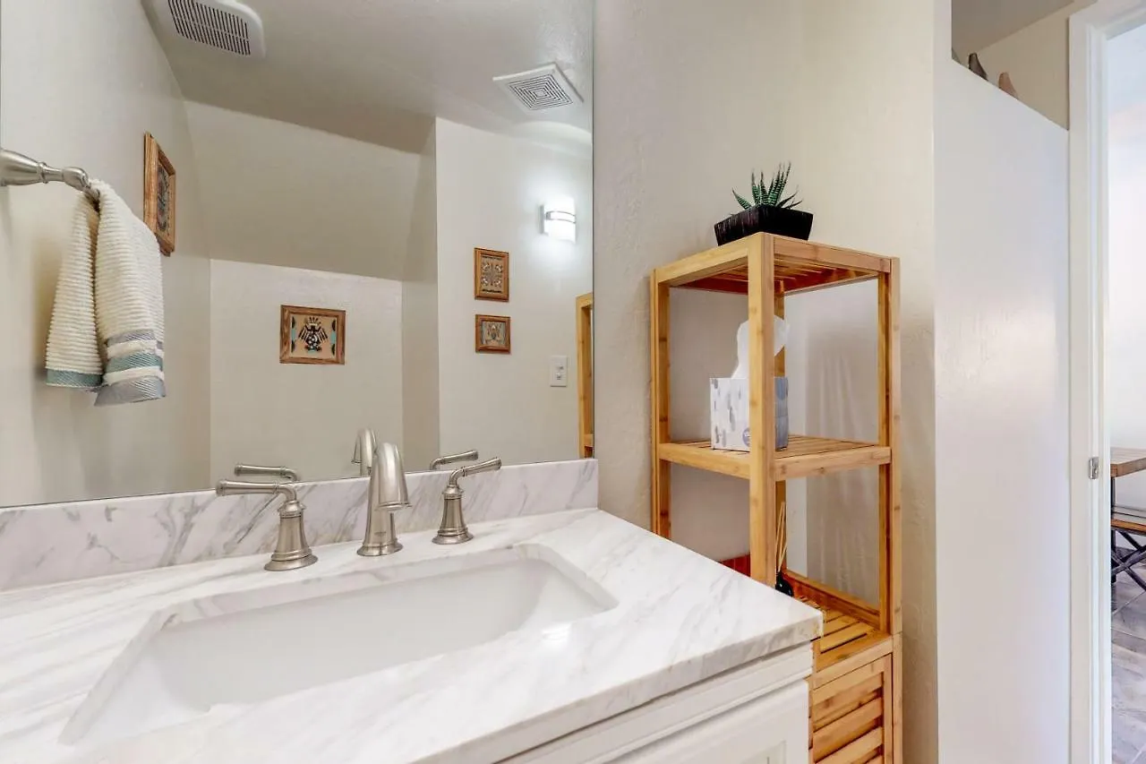 2 Bed 2 Bath Vacation Home In Scottsdale 0*,